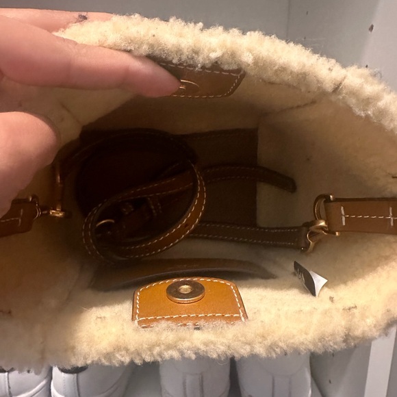 Authentic Tory Burch McGraw shearing bucket tote - Picture 3 of 5